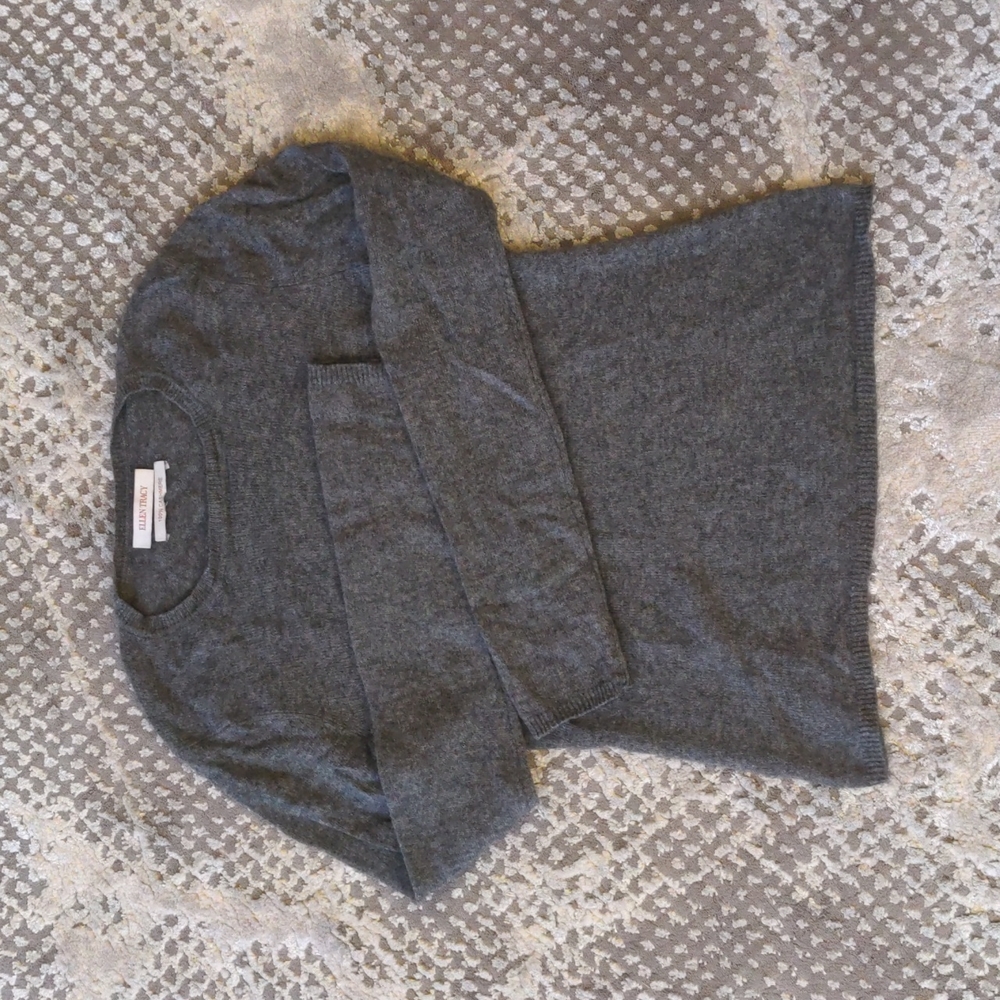 Ellen Tracy heather grey cashmere sweater